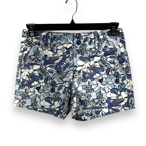 4 for $20 SALE! Ann Taylor Factory Signature Fit Shorts, Blue Floral, Size 2P - Picture 1 of 9